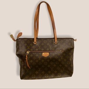 Authentic Louis Vuitton Iena MM